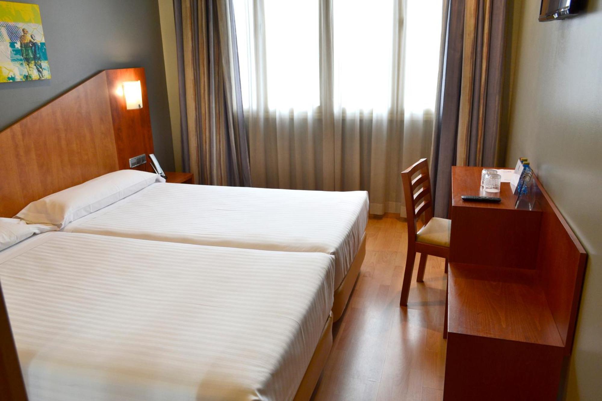 Double or Twin Room,1207894204:JPEG